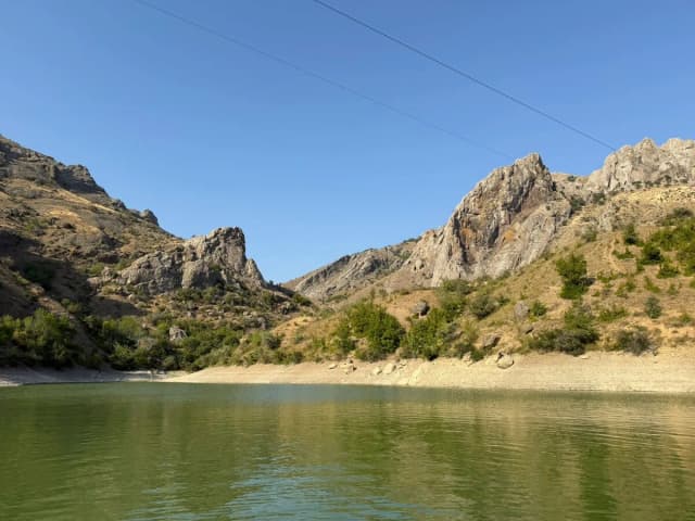 Озеро Панагия и Арпатские водопады — Алушта, главное фото