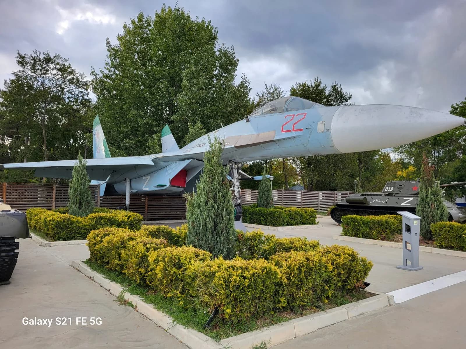 Сквер военной техники