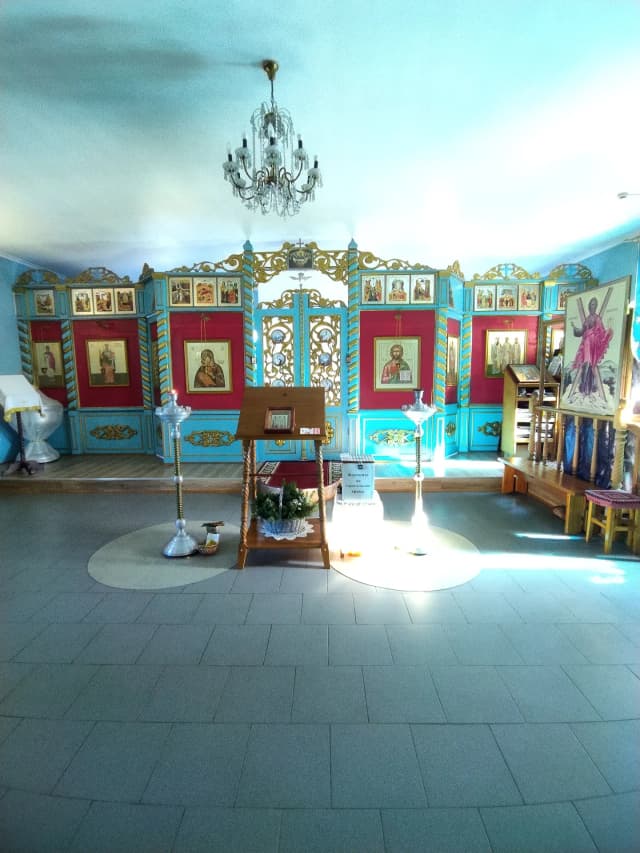 Церковь Трех Святителей