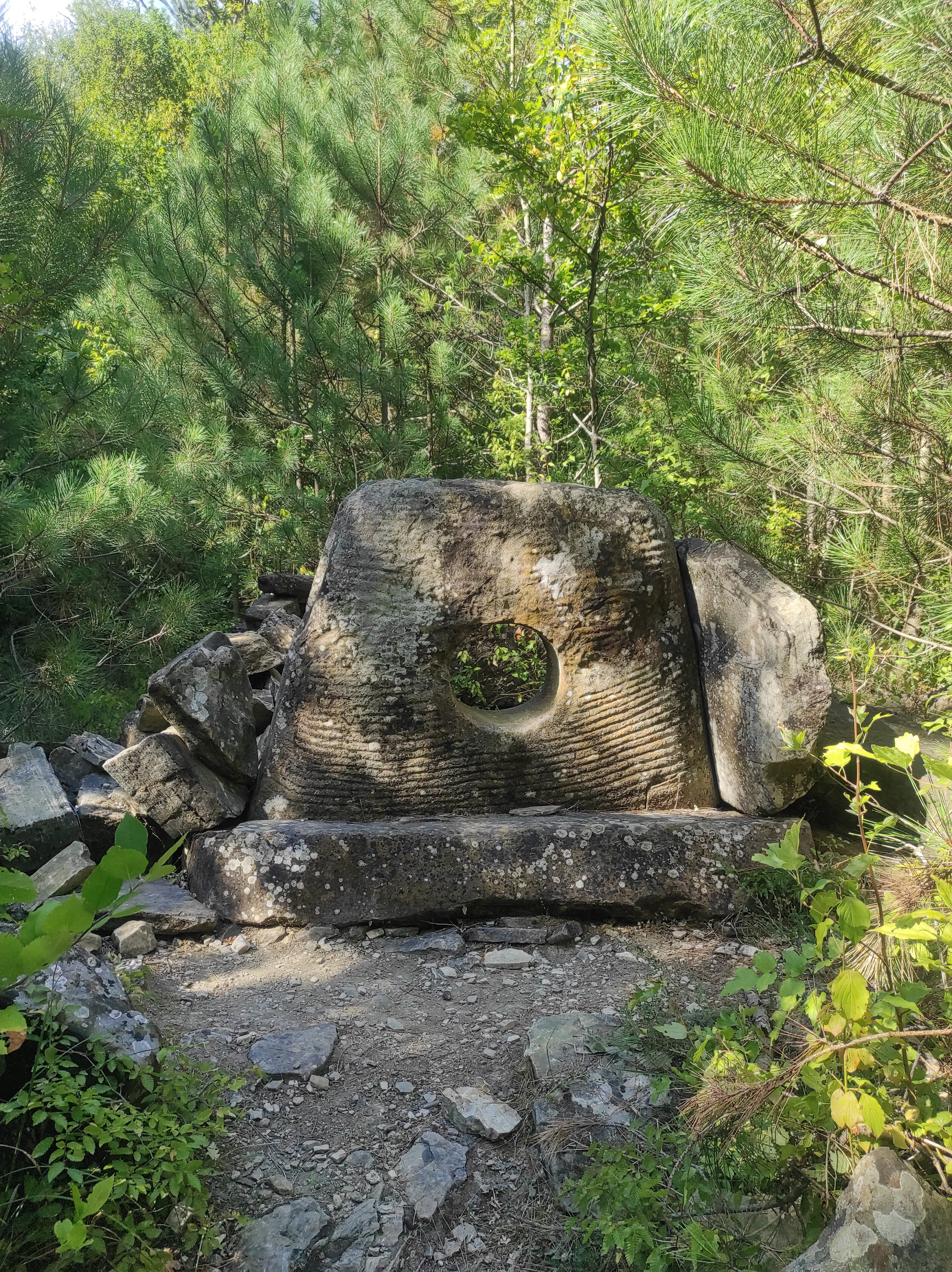 Дольмен