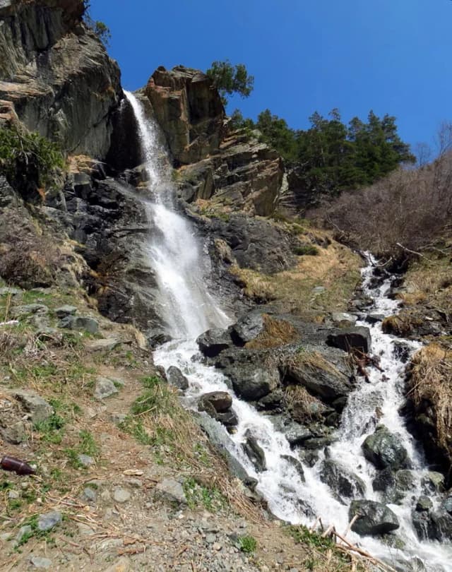 Баритовый водопад — панорама