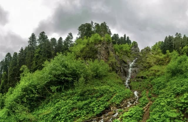 Казачий водопад — панорама
