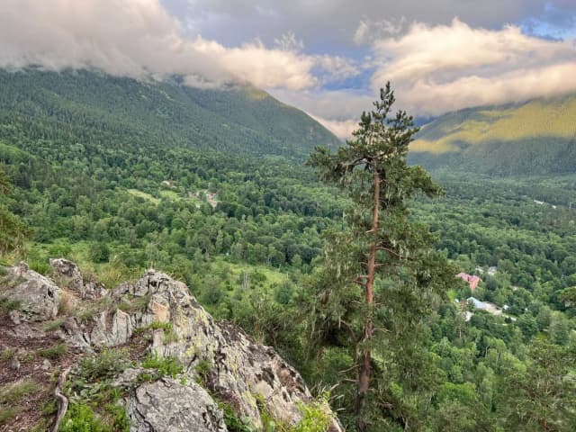 Скала Карча-Тёбе — панорама