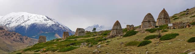 Верхняя Балкария (Город мертвых) — Приэльбрусье, главное фото