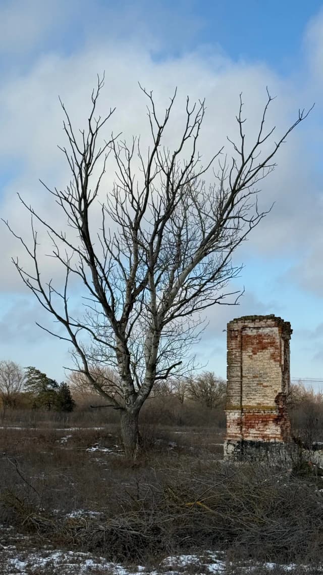 Руины церкви