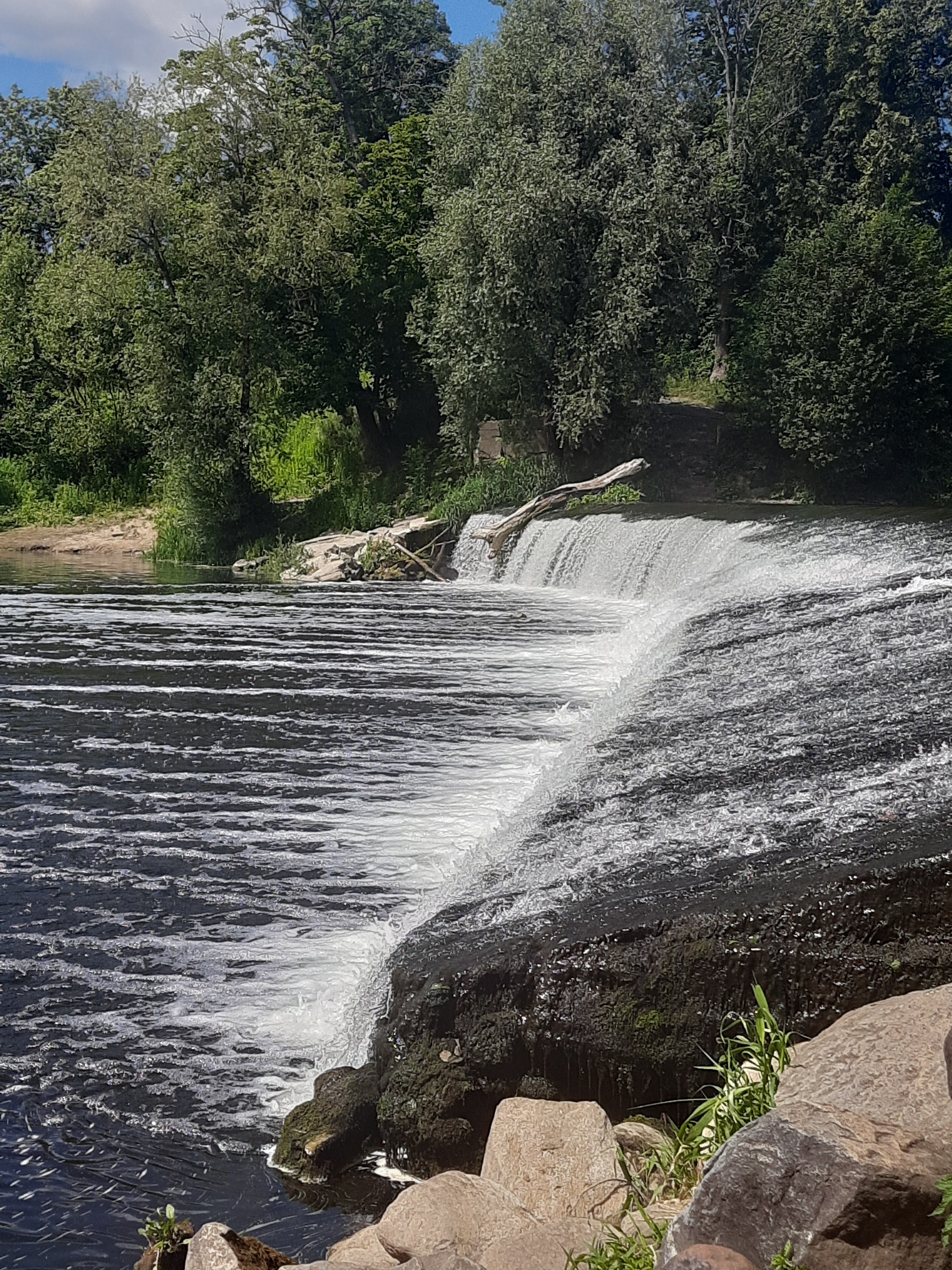 Немецкая плотина Водопад