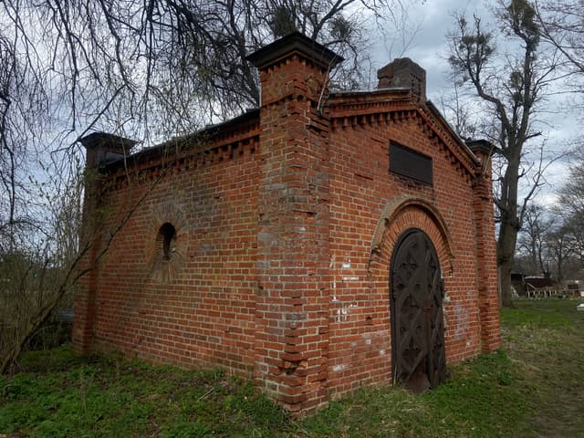 Склеп семьи Лауэ