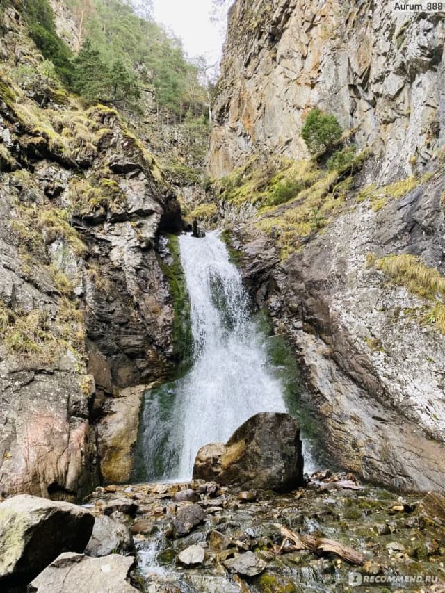 Водопад Шумка — что посмотреть