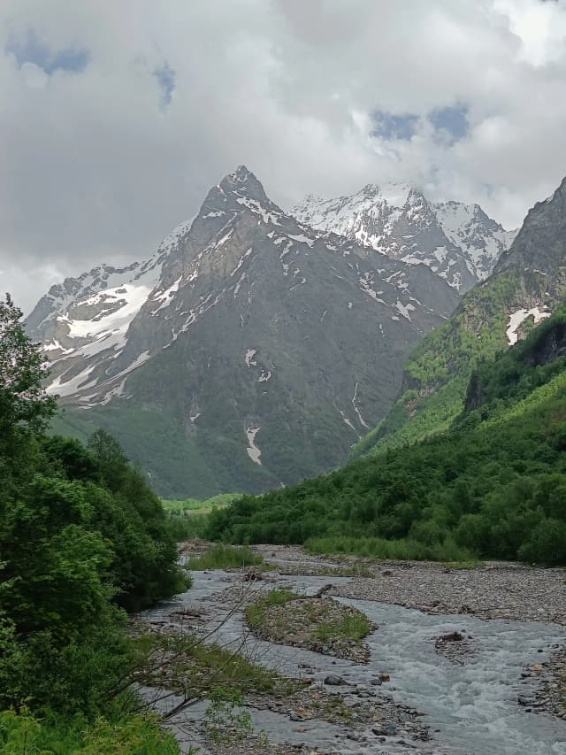 Ущелье Домбай-Ульген — окрестности