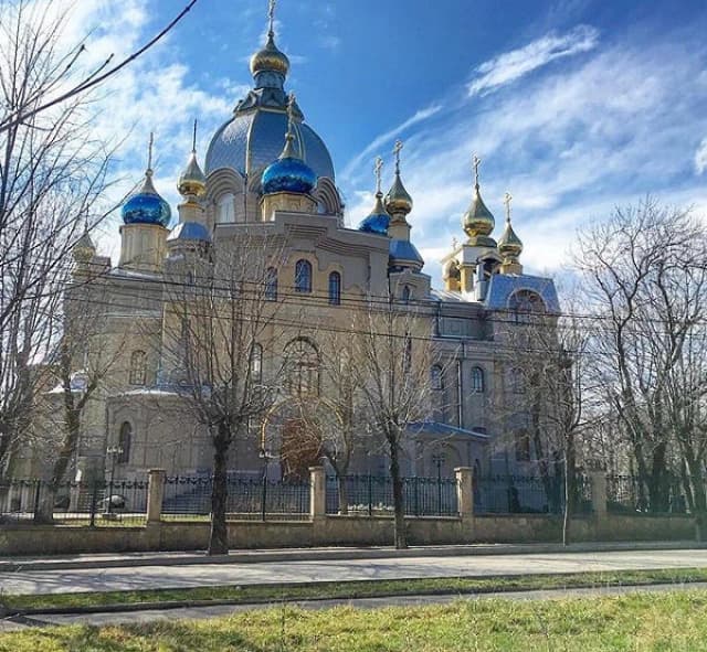 Храм Святого Пантелеймона в Ессентуках — фото изнутри