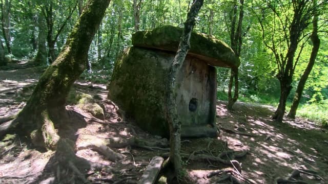 Дольмен