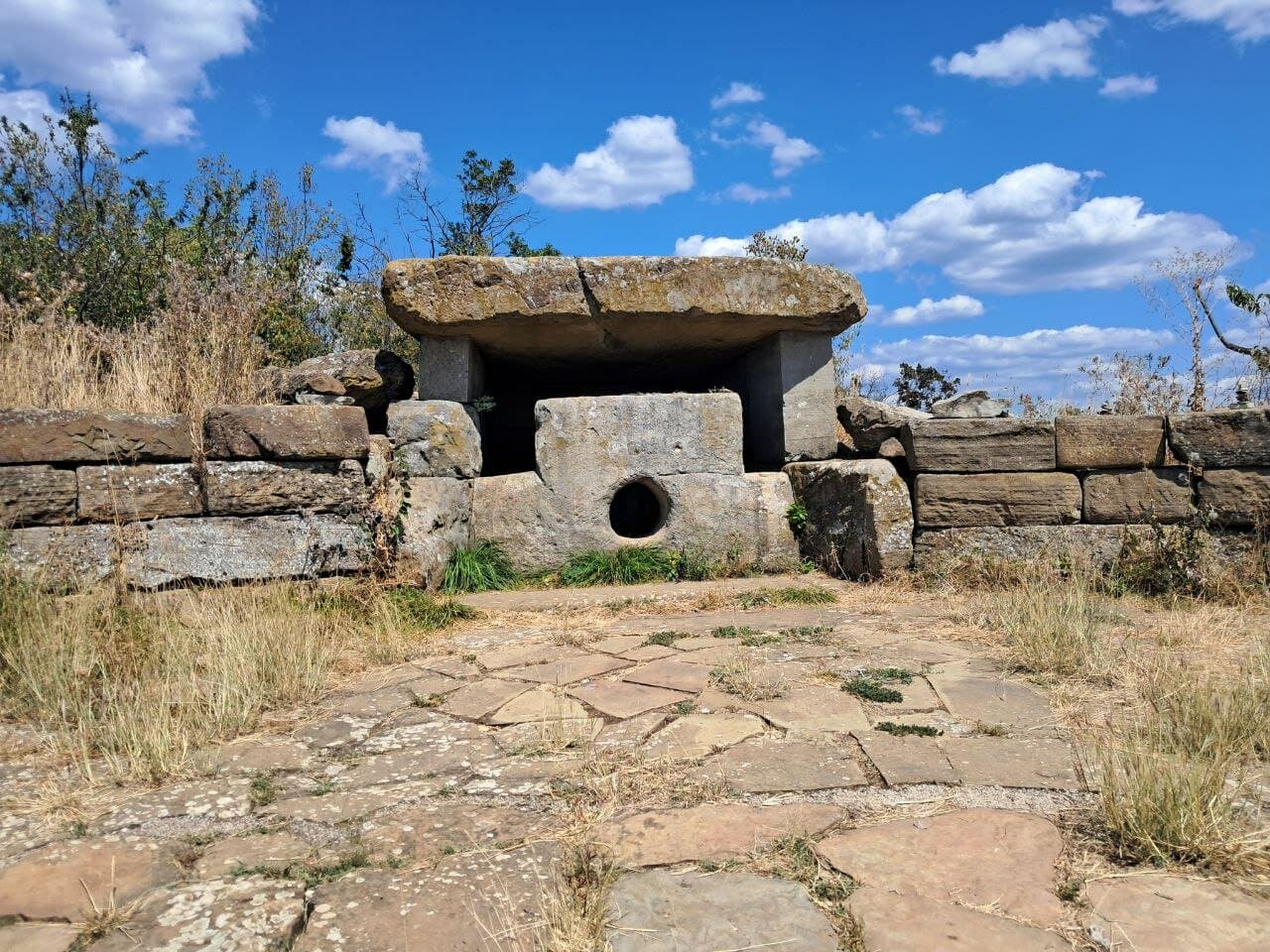 Лунный Дольмен