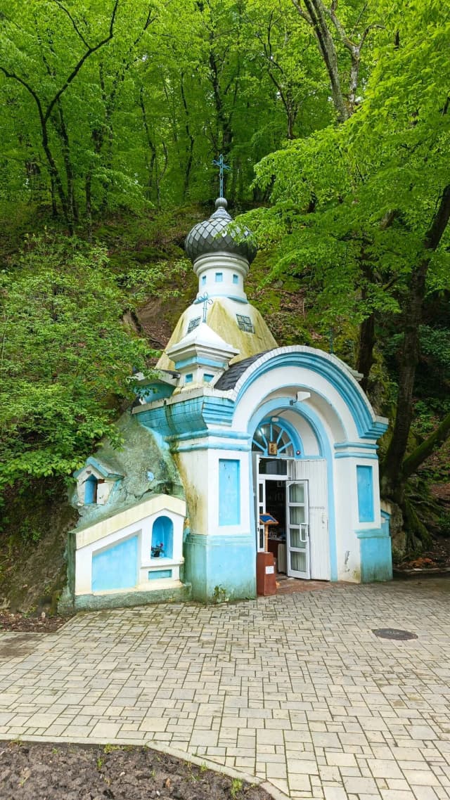 Минеральная поляна