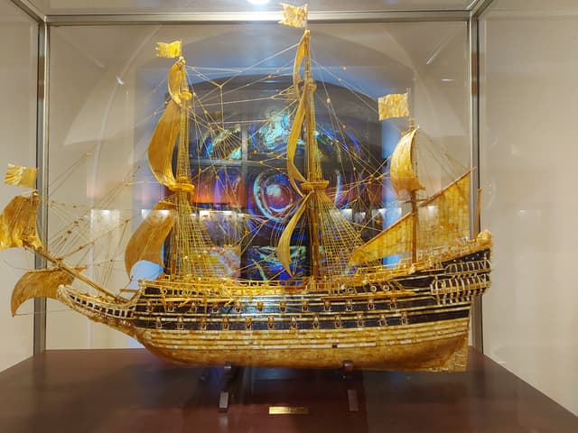 Янтарный замок