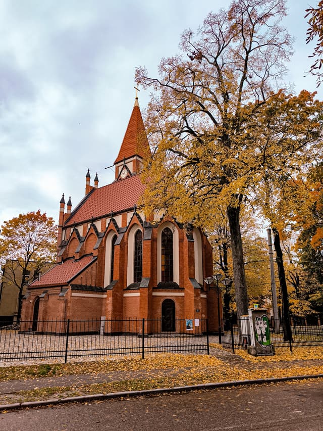Адальберткирхе, церковь Святого Адальберта