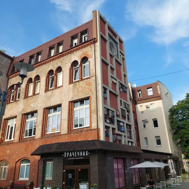 Палестра Альбертина