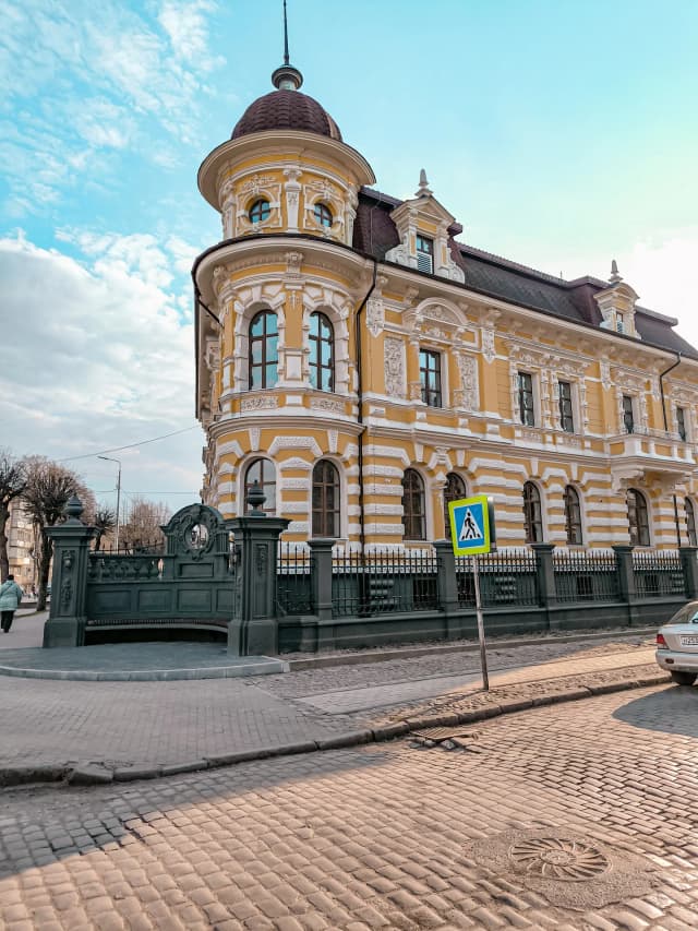 Пергола, посвященная королеве Луизе