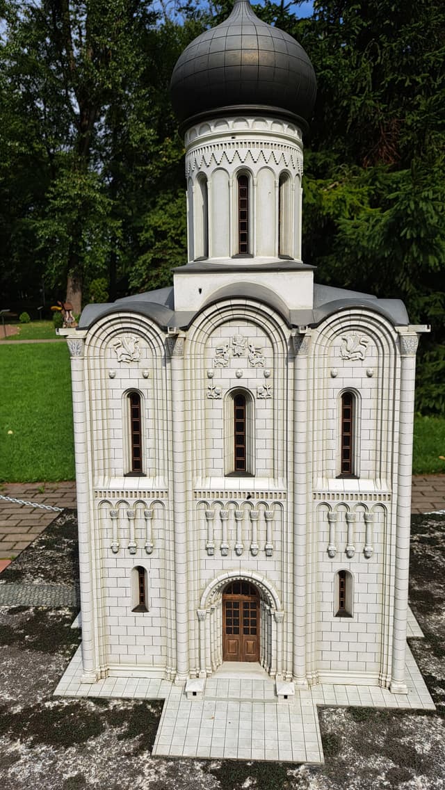 Равелин Фридланд
