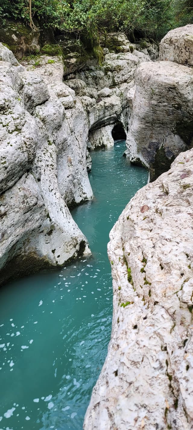 Белые скалы