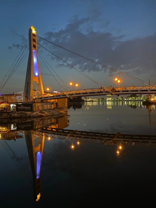 Мост поцелуев