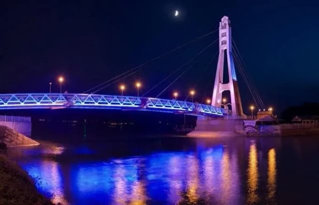 Мост поцелуев