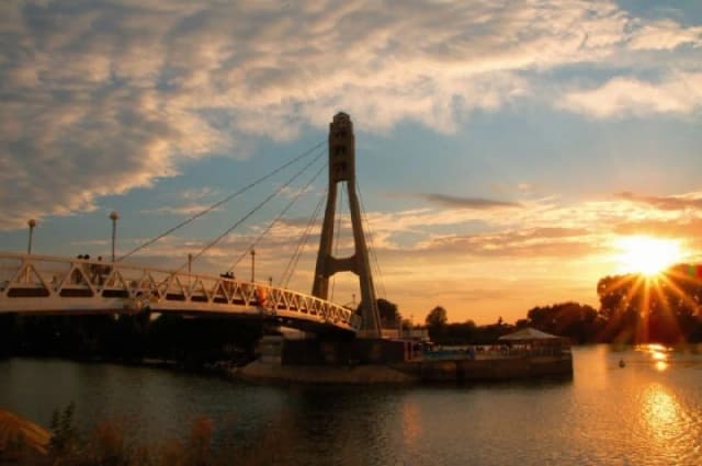 Мост поцелуев