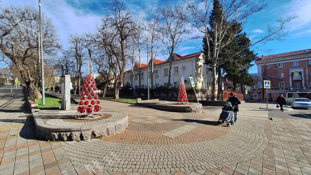 Платановая аллея