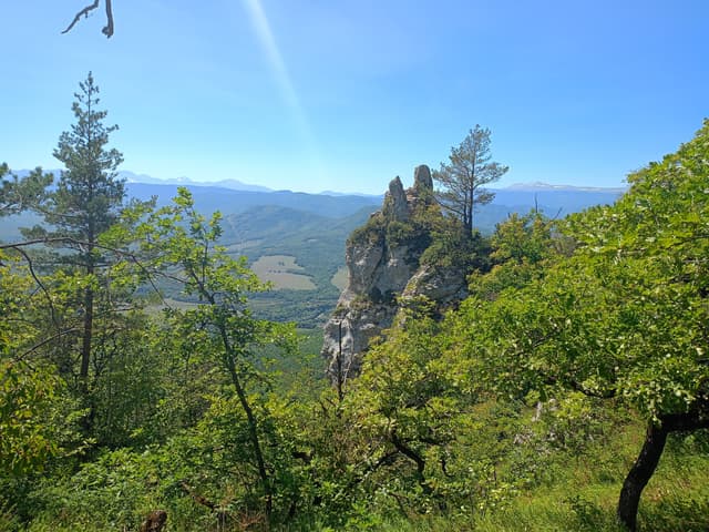 Скала Чертов Палец
