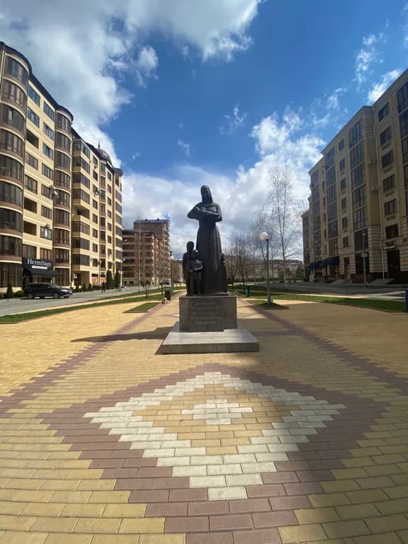 Аллея Матери