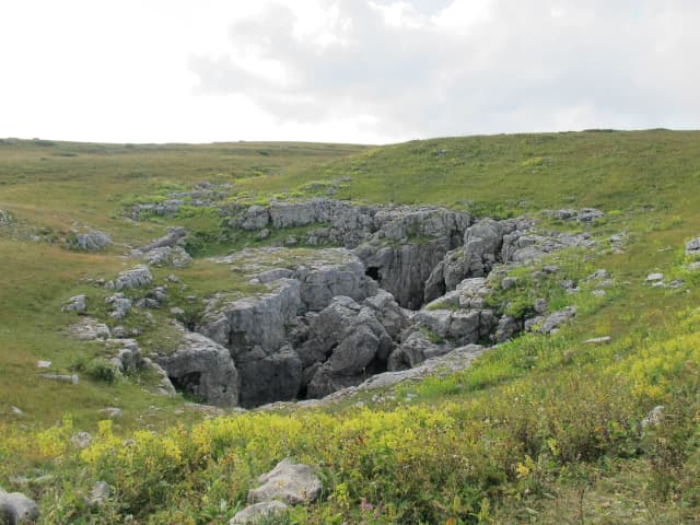 Карстовая воронка