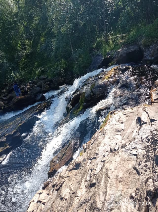 Лавнинский водопад