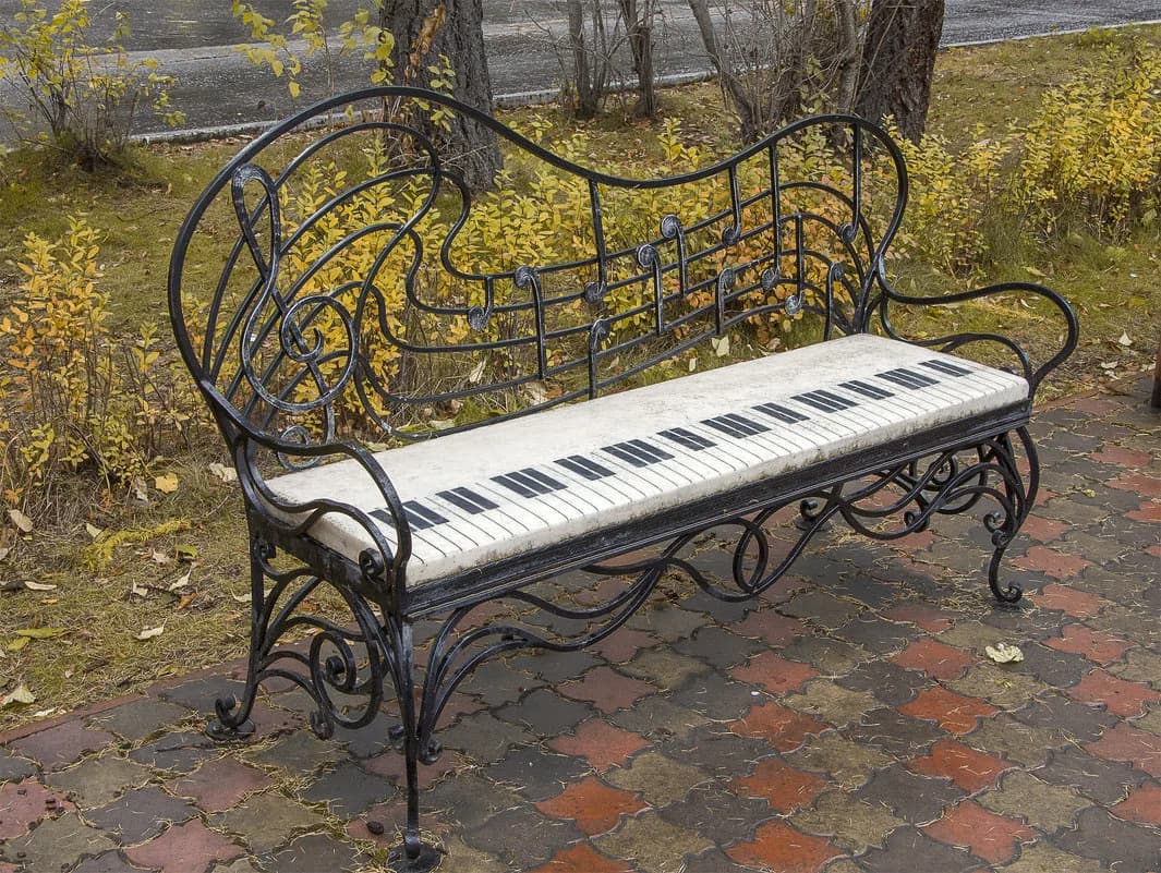 Музыкальная скамейка