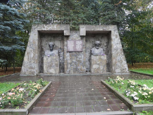 Бекмурза Пачев и Кязим Мечиев