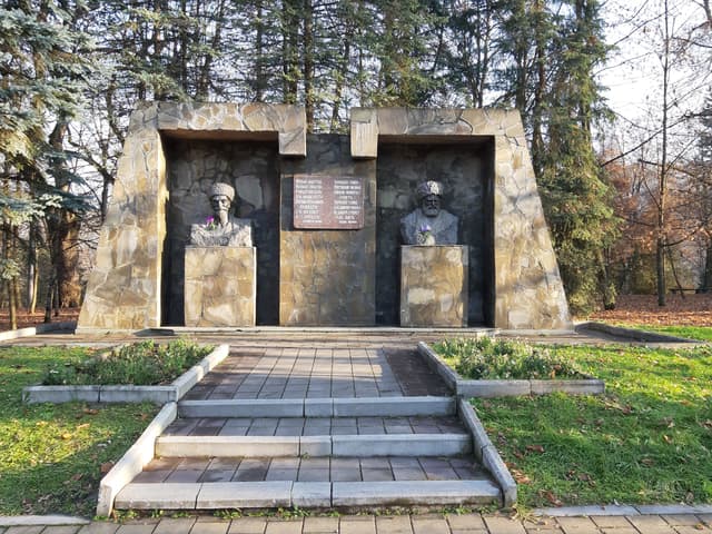 Бекмурза Пачев и Кязим Мечиев