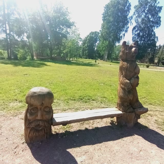 Выставка деревянных скульптур