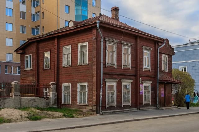 Дом Захаровых
