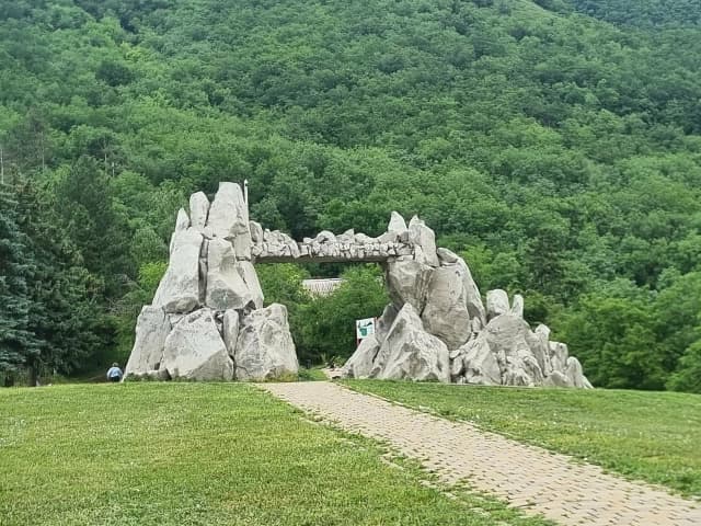 Ворота Любви — панорама