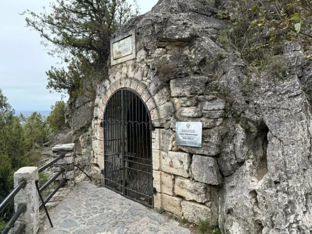 Грот Лермонтова — панорама
