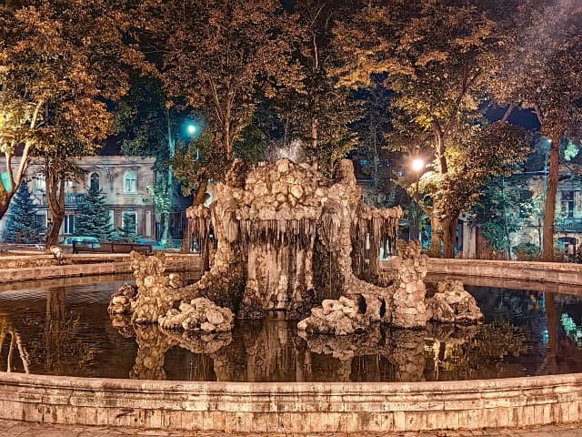 Фонтан «Гномы»