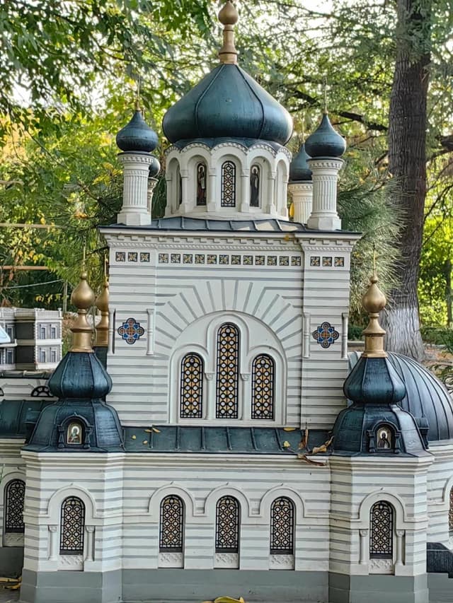 Парк миниатюр (Бахчисарай) — окрестности