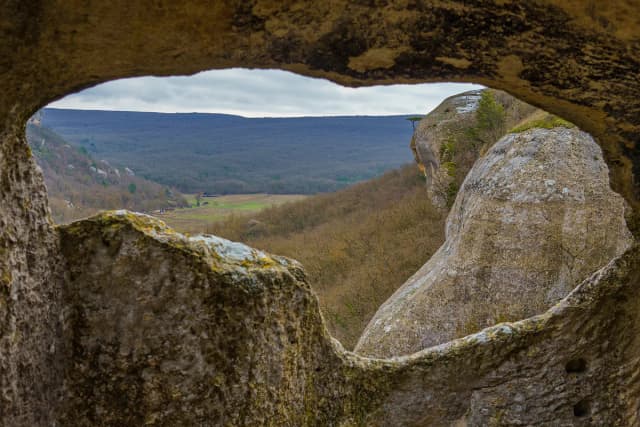 Пещерный город Эски-Кермен — фото изнутри