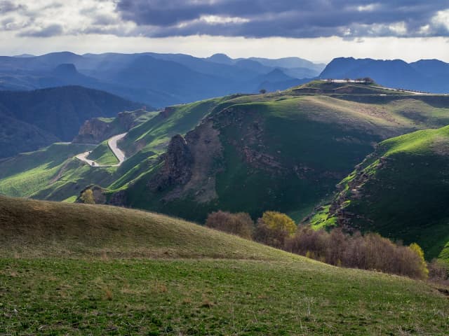 Перевал Гум-Баши — окрестности