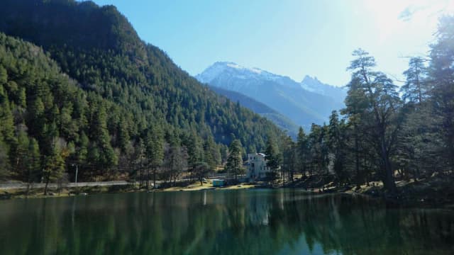 Озеро Кара-Кёль — панорама