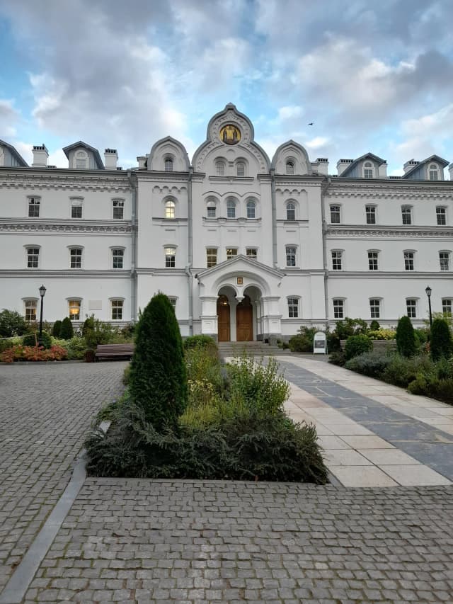 Надвратная церковь Петра и Павла
