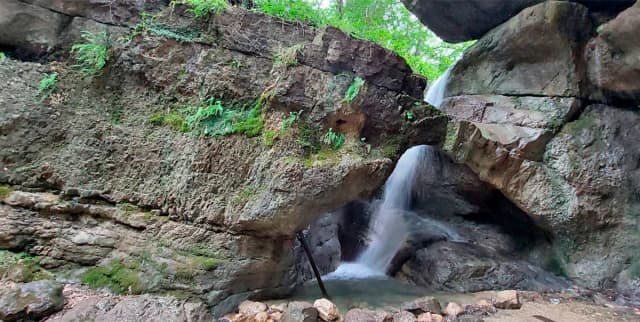 Водопад Кольцо (Фарныдон) — фото изнутри