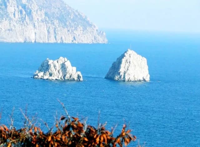 Скалы Адалары — панорама