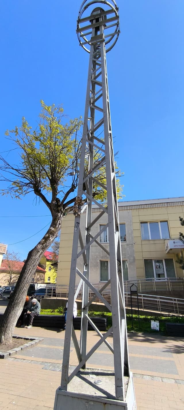 Столб линии электропередачи