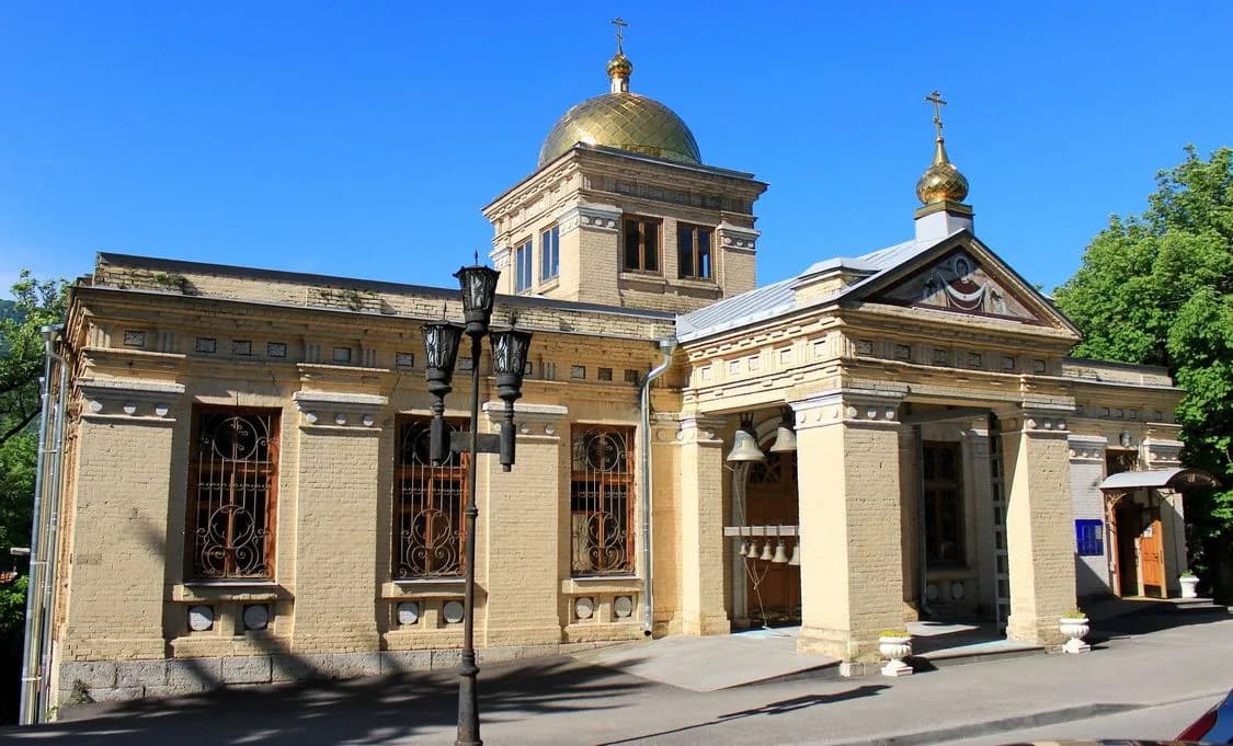 Храм Покрова Пресвятой Богородицы в Железноводске