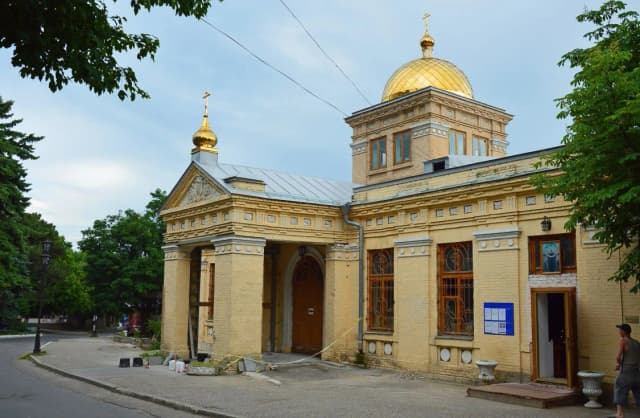 Храм Покрова Пресвятой Богородицы в Железноводске — панорама