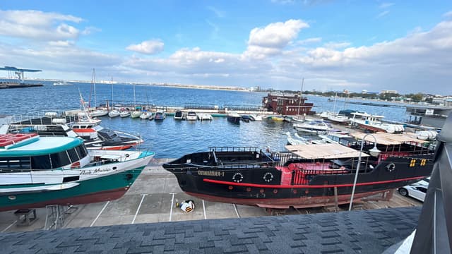 Море